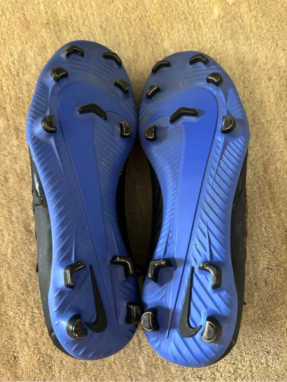 Nike Men's 7 Black Phantom GX FG/MG Soccer Cleats